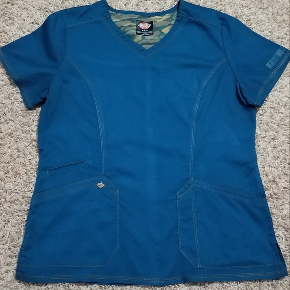 Scrubs - Picture 2 of 3